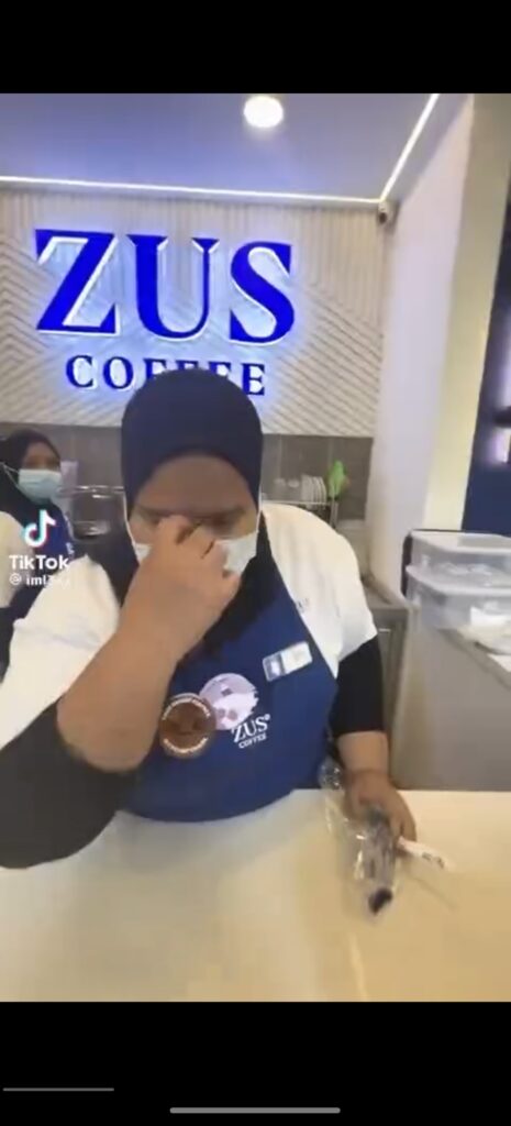 Akak Zus Kopi Kenak Simbah Air